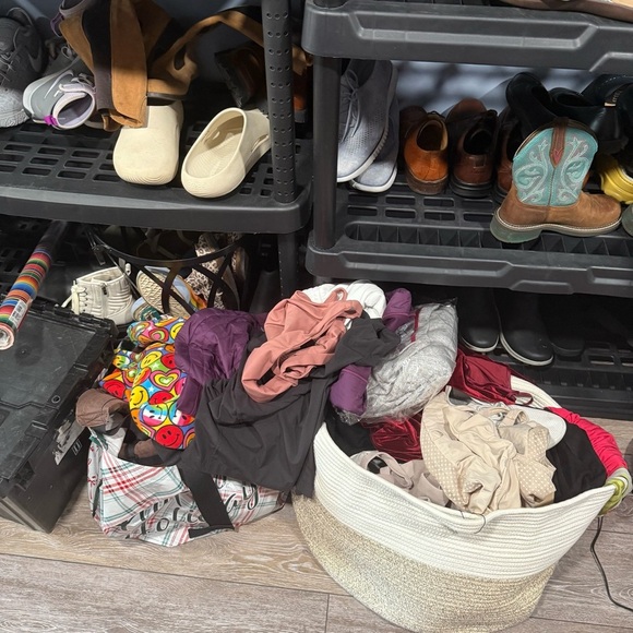 ALERT ALL RESELLERS. Loach pick up only - Picture 10 of 14